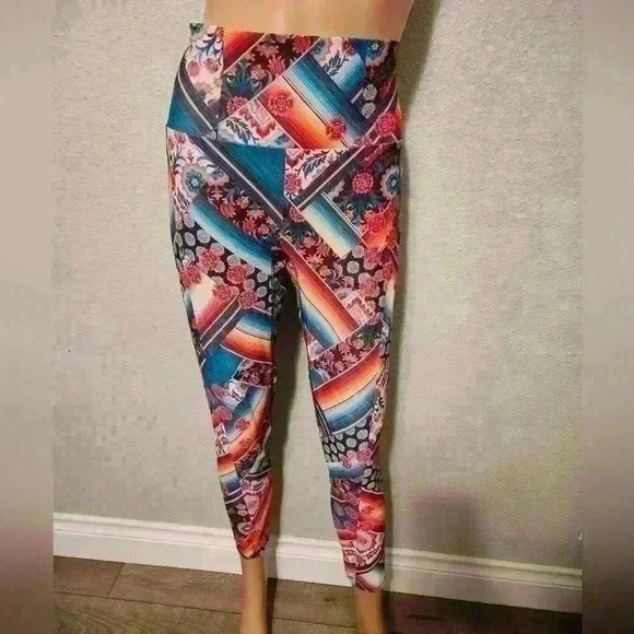 Lucky In Love x Bethanie Mattek Sands - Picture 1 of 5